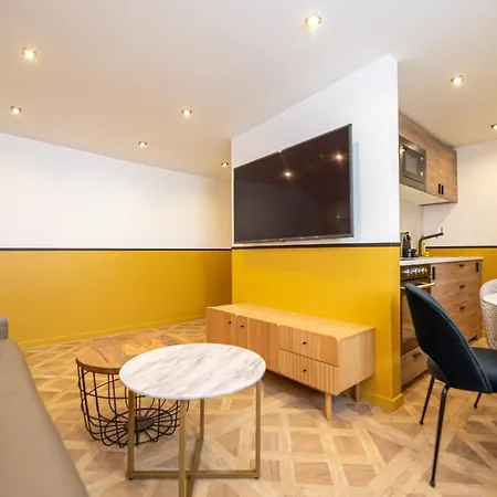 Cosy Flats- Notre Dame Appartement