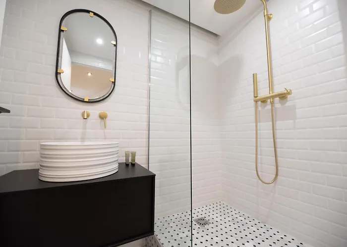 Cosy Flats- Notre Dame