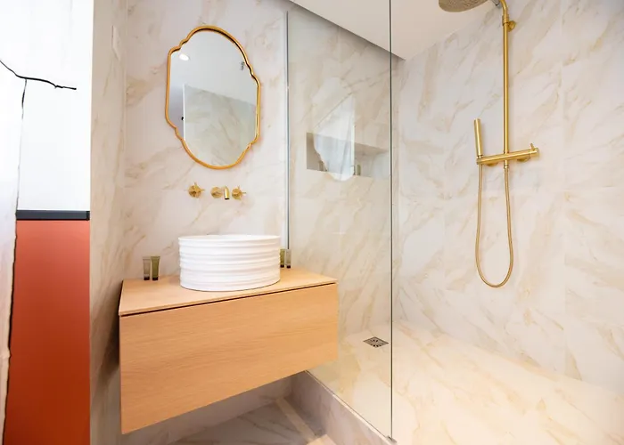 Cosy Flats- Notre Dame *